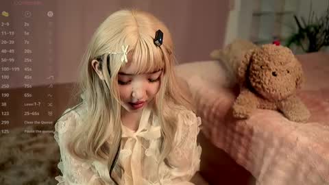 Linh -   online show from May 2026 09:12:01 PM