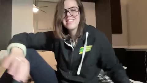 Snapshot of linusloves chatting on February 2026 09:55:01 PM linusloves online show from February 2026 09:55:01 PM