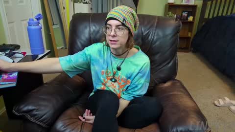 Snapshot of linzy19 chatting on December 2024 02:35:02 AM Linzy19 online show from December 2024 02:35:02 AM