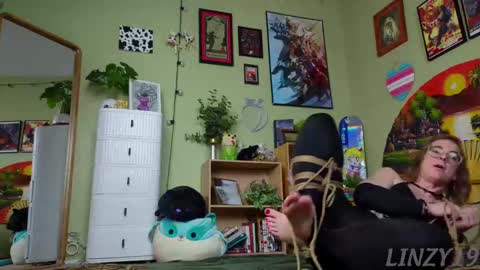 Snapshot of linzy19 chatting on February 2025 04:07:01 AM Linzy19 online show from February 2025 04:07:01 AM