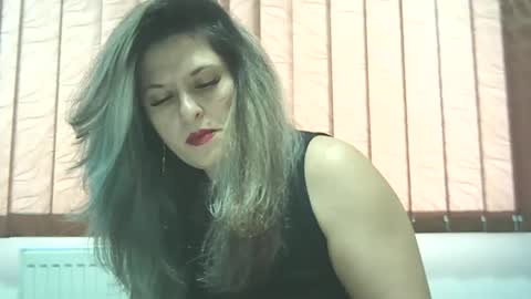 lionessmom online show from November 2025 09:08:01 AM