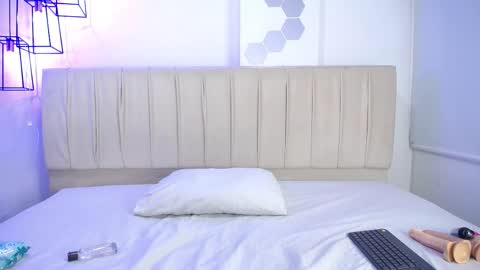 liora_rayne online show from November 2025 05:12:02 PM