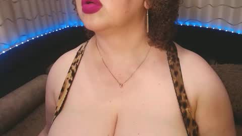 Snapshot of lipsaddiction chatting on June 2026 10:49:02 PM LIpsAddiction online show from June 2026 10:49:02 PM