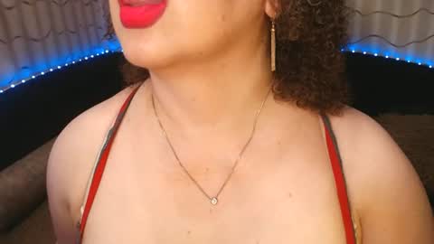 Snapshot of lipsaddiction chatting on June 2026 01:43:02 PM LIpsAddiction online show from June 2026 01:43:02 PM