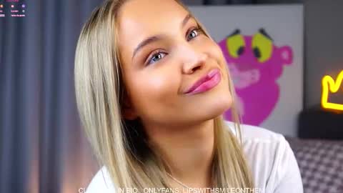 Snapshot of lipswithsmileonthem chatting on November 2025 01:16:02 AM Amelia online show from November 2025 01:16:02 AM