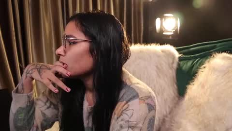 Snapshot of lireesa chatting on February 2025 03:59:01 AM Lire online show from February 2025 03:59:01 AM