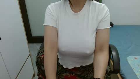 lisa_1011 online show from July 2026 11:51:01 PM