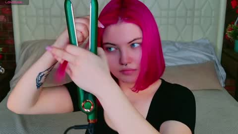 Snapshot of lisa_adam chatting on December 2024 04:23:02 AM lissi online show from December 2024 04:23:02 AM