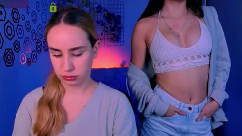 Snapshot of lisa_dark_ chatting on November 2025 08:22:01 PM Lisa online show from November 2025 08:22:01 PM