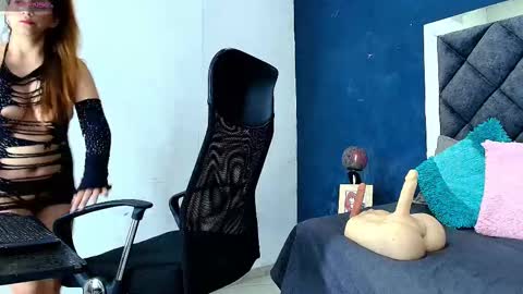 lisa_louis online show from October 2025 11:15:01 PM