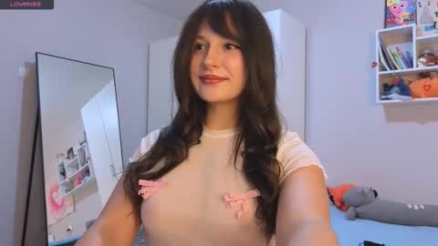 Lisa online show from October 2025 03:02:02 PM