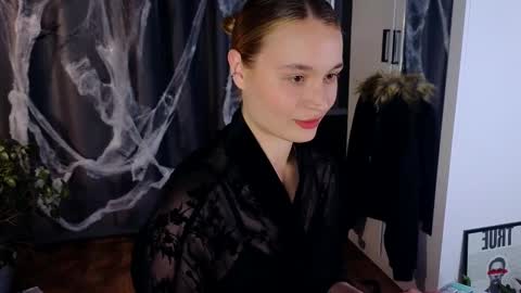 Snapshot of lisa_schiele chatting on October 2025 08:42:01 PM Elisabeth or Lisa online show from October 2025 08:42:01 PM