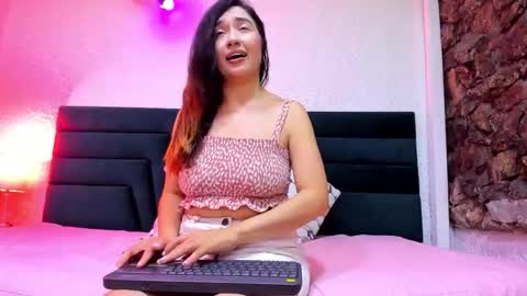 lisa white  online show from March 2026 05:23:01 AM