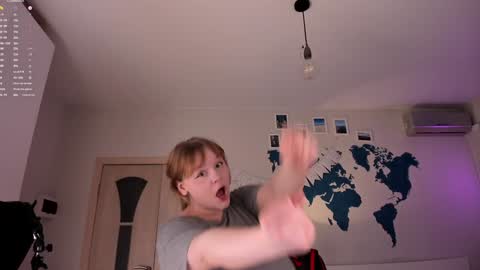 -Lisa- Help me to reach 100 thumbs up3 online show from December 2024 01:55:01 PM