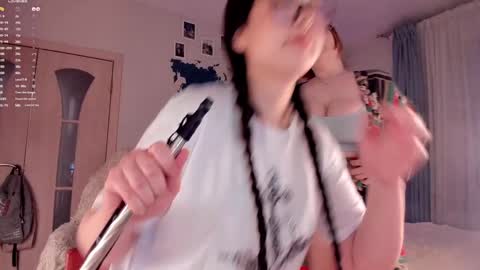 -Lisa- Help me to reach 100 thumbs up3 online show from February 2025 06:56:01 PM