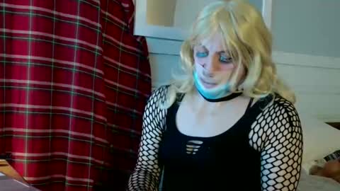 Lisa Love online show from March 2026 01:44:02 AM