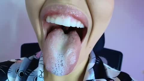 Snapshot of lisbet_21x chatting on November 2025 11:22:02 AM Lisbet online show from November 2025 11:22:02 AM