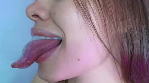 Snapshot of lisbet_21x chatting on November 2025 11:04:02 PM Lisbet online show from November 2025 11:04:02 PM