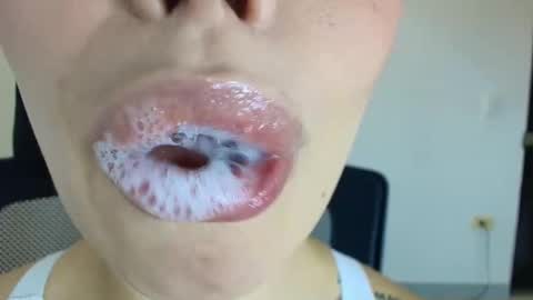 Snapshot of lisbet_21x chatting on November 2025 08:11:02 PM Lisbet online show from November 2025 08:11:02 PM