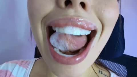 Lisbet online show from December 2025 10:06:02 PM