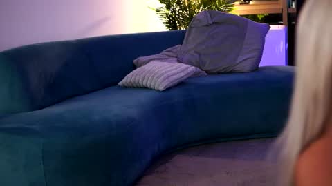 LisetteLuxe online show from July 2026 07:18:02 PM