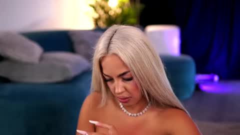 LisetteLuxe online show from July 2026 07:18:01 PM