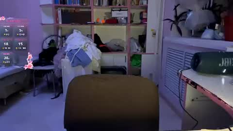 Snapshot of lisi_kiss_ chatting on July 2026 06:40:02 PM Aurora online show from July 2026 06:40:02 PM