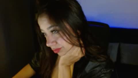  Liss  online show from November 2025 08:14:01 AM