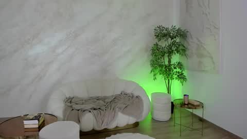 Snapshot of lissababe11 chatting on November 2025 09:09:02 PM Alexa online show from November 2025 09:09:02 PM