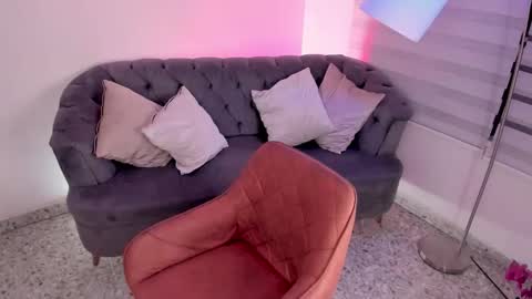 Lisssa online show from November 2025 08:30:01 PM