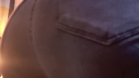 Snapshot of lisse_palmerr chatting on November 2025 03:10:02 AM lisse_palmerr online show from November 2025 03:10:02 AM