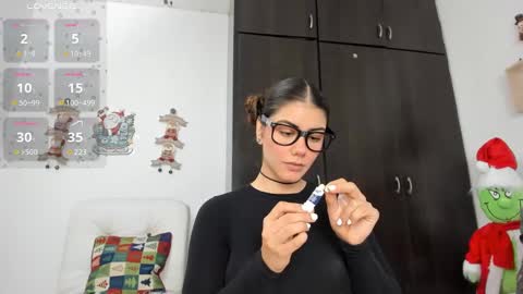 Snapshot of lisvandre chatting on December 2024 04:43:01 PM Lis online show from December 2024 04:43:01 PM