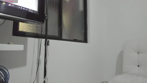 Snapshot of lisvandre chatting on January 2025 07:07:01 PM Lis online show from January 2025 07:07:01 PM