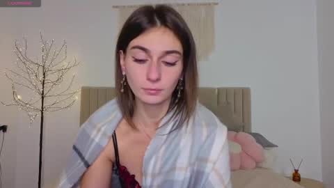 Snapshot of lit1le_mia chatting on November 2025 10:54:01 PM lit1le_mia online show from November 2025 10:54:01 PM