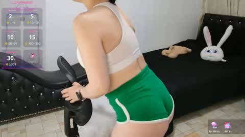 LITA a sexy milf online show from March 2026 07:21:02 PM