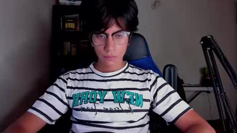 Snapshot of literateboy chatting on June 2026 02:01:01 AM Literateboy online show from June 2026 02:01:01 AM
