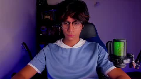 Snapshot of literateboy chatting on July 2026 01:43:02 AM Literateboy online show from July 2026 01:43:02 AM