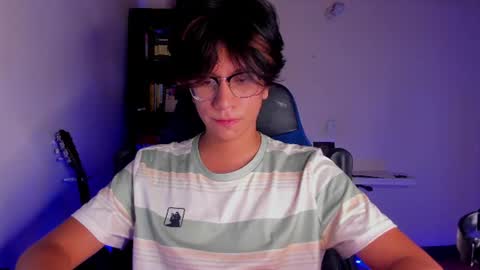 Snapshot of literateboy chatting on July 2026 01:41:02 AM Literateboy online show from July 2026 01:41:02 AM