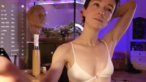 Alisa online show from November 2025 04:29:02 PM