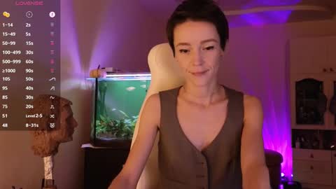 Alisa online show from November 2025 02:18:01 PM