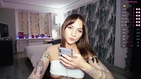 Snapshot of little_birdy chatting on January 2025 04:24:01 PM Birdy online show from January 2025 04:24:01 PM