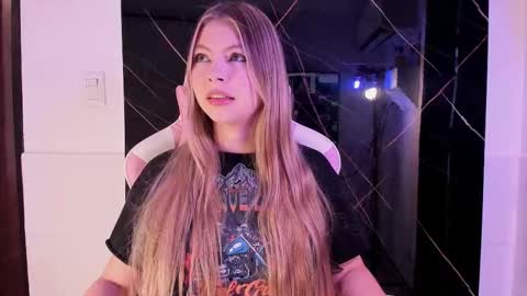 little_blode online show from October 2025 11:33:01 AM