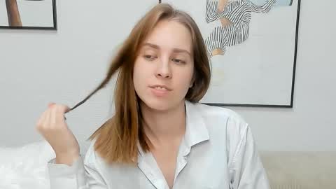 Snapshot of little_bye chatting on October 2025 03:44:01 PM little_bye online show from October 2025 03:44:01 PM