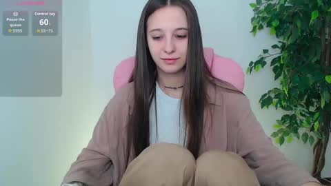 Snapshot of little_cherry___ chatting on September 2025 06:37:02 AM Lana online show from September 2025 06:37:02 AM