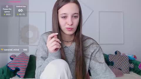 Snapshot of little_cherry___ chatting on September 2025 07:01:02 AM Lana online show from September 2025 07:01:02 AM