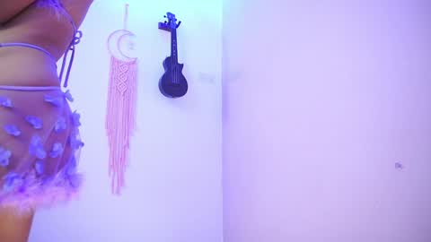 Snapshot of little_effy18_ chatting on February 2025 08:42:02 PM Little Effy online show from February 2025 08:42:02 PM