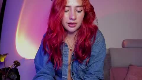 Snapshot of little_emilyd chatting on April 2026 05:08:01 AM Emily online show from April 2026 05:08:01 AM