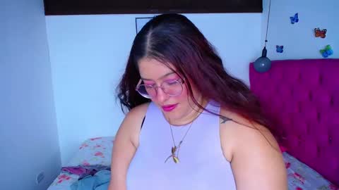 mai rojas online show from March 2025 01:22:01 AM