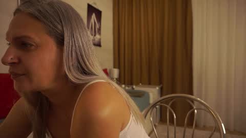 Snapshot of little_heart_andreea chatting on November 2025 06:09:02 PM little_heart_andreea online show from November 2025 06:09:02 PM