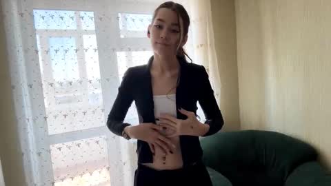 Snapshot of little_ieity chatting on October 2025 03:17:02 AM Viiola online show from October 2025 03:17:02 AM